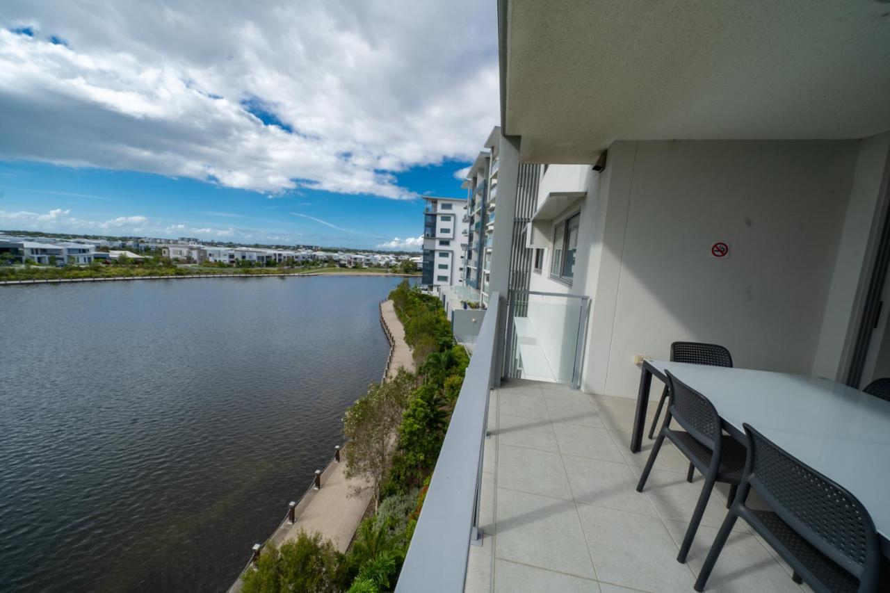 Aquarius Kawana Aparthotel Kawana Waters Exterior photo