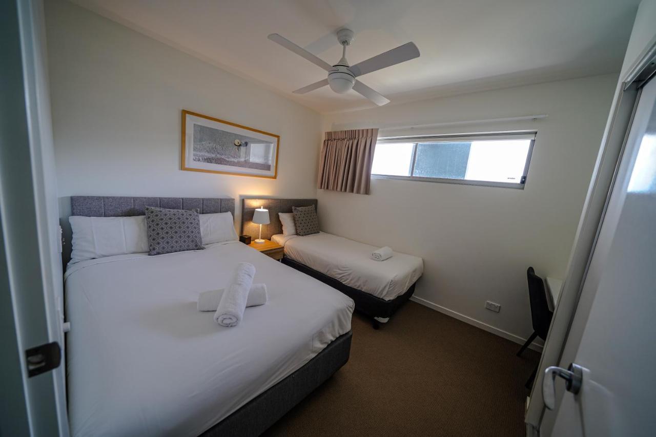 Aquarius Kawana Aparthotel Kawana Waters Exterior photo