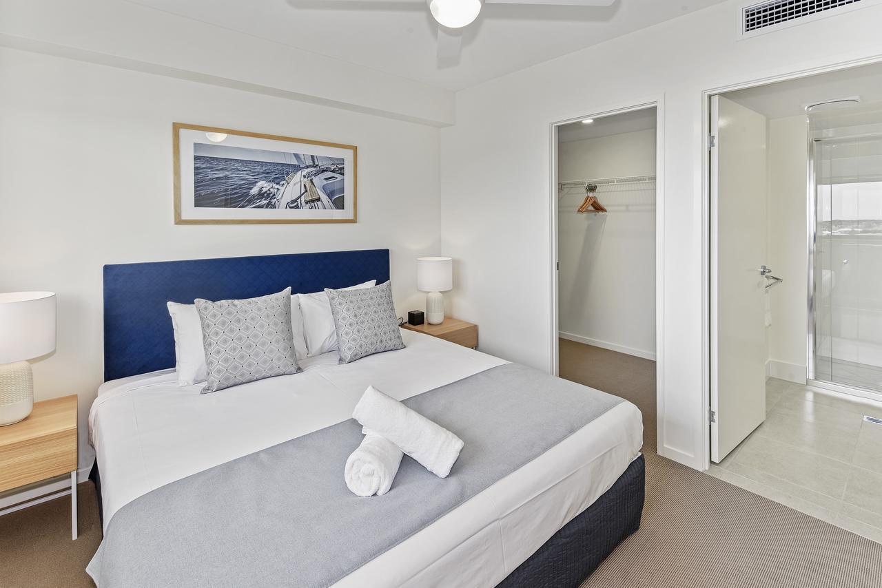 Aquarius Kawana Aparthotel Kawana Waters Exterior photo