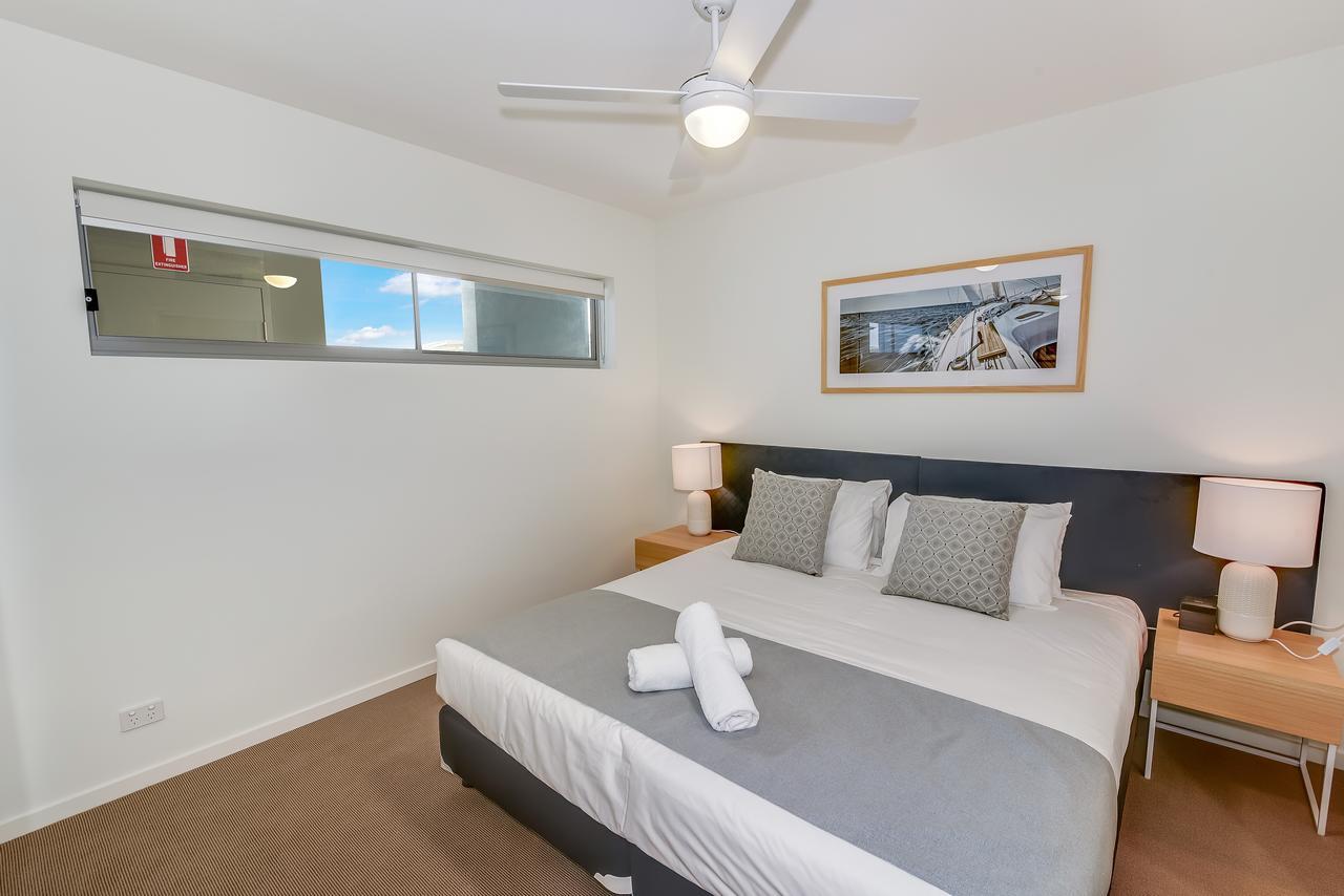 Aquarius Kawana Aparthotel Kawana Waters Exterior photo