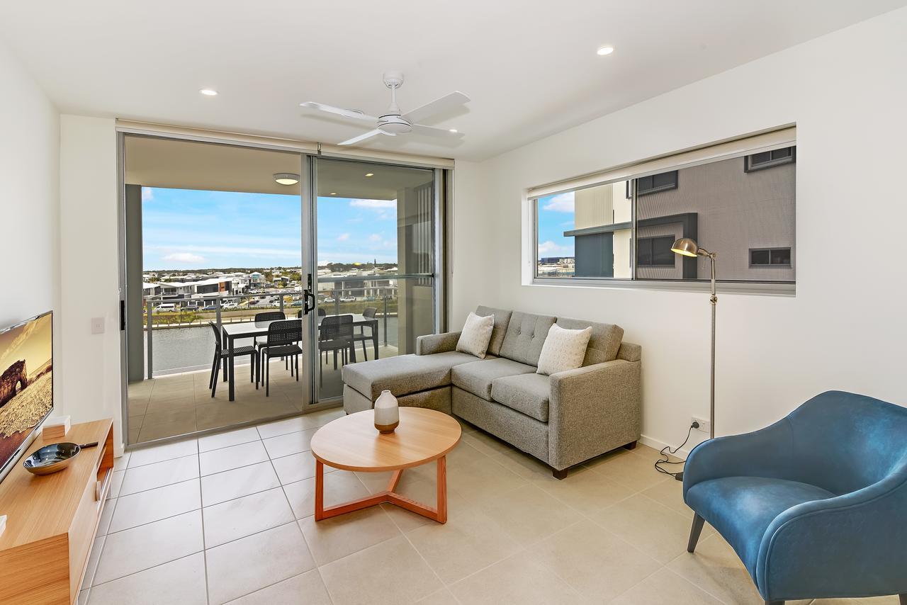 Aquarius Kawana Aparthotel Kawana Waters Exterior photo